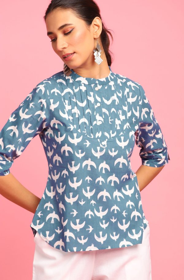 Janasya Women s Blue Cotton Animal Print Regular Top Sale